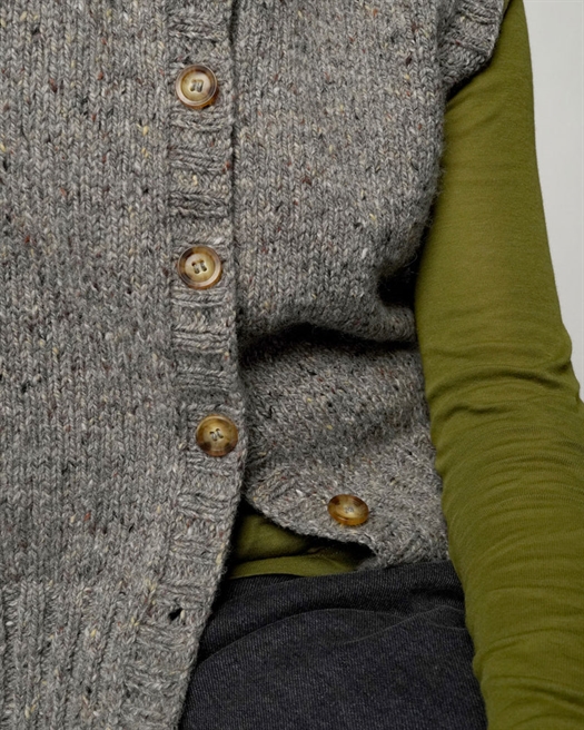 LANGØ VEST fra Kit Couture